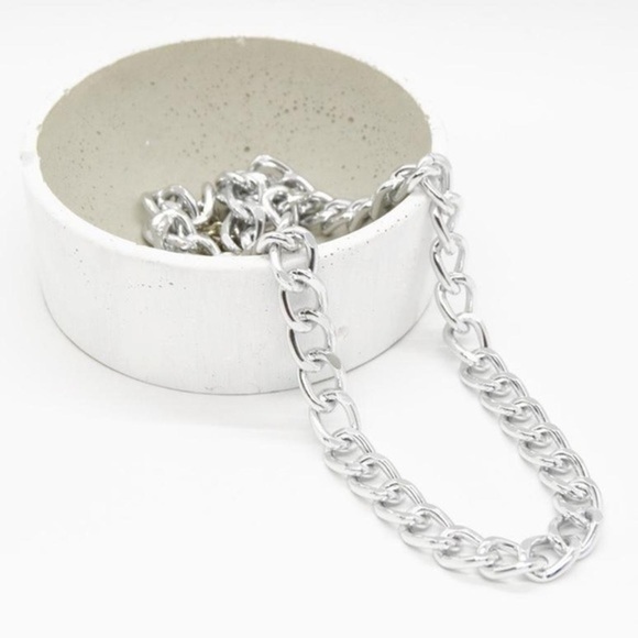 Long Basic Silver Chain - Picture 2 of 4